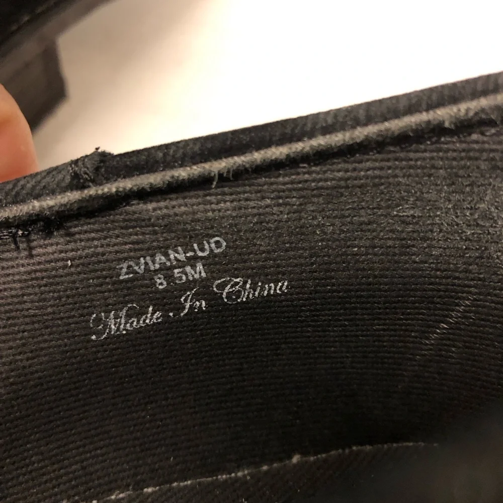 Donald J Pliner Zvian Loafers Men’s Size 8.5 M, Black‎ Distressed Velvet 3182